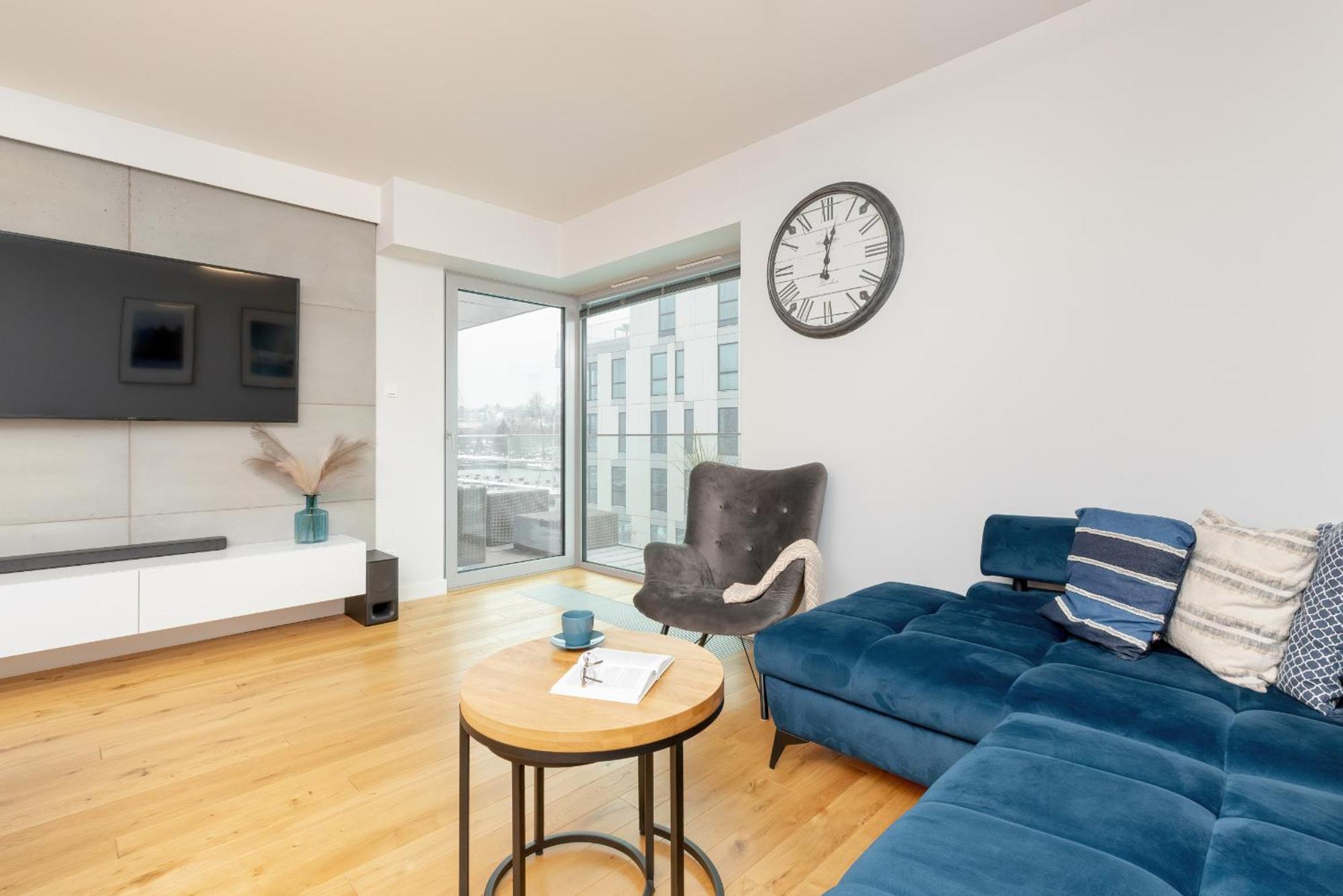 Port Marine With Sea View By Renters Apartment *