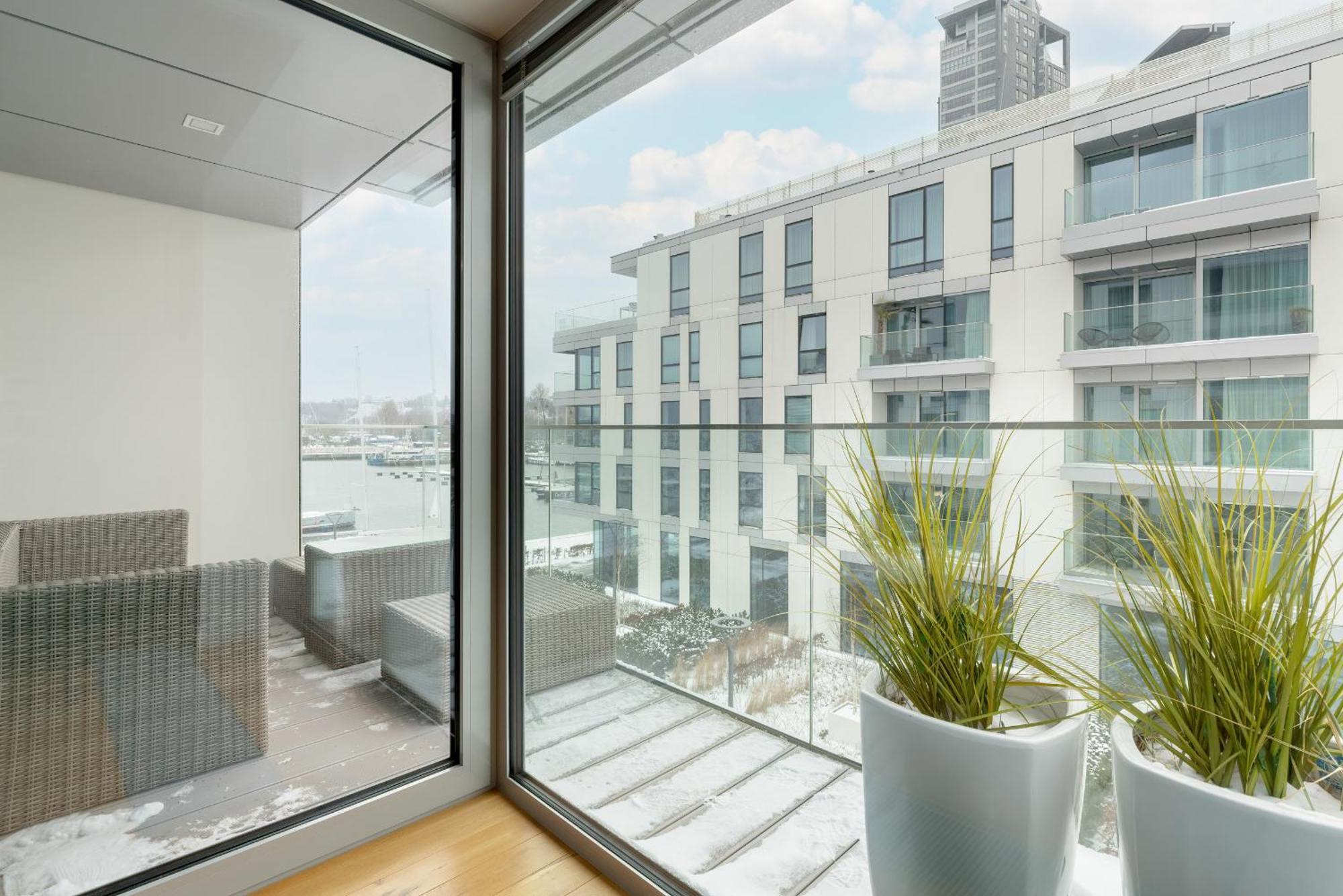 Port Marine With Sea View By Renters * Gdynia